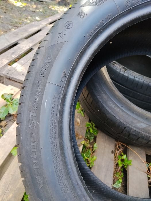 Hankook 305 40 r20 2шт шини bmw х5 літні б'у з Європи