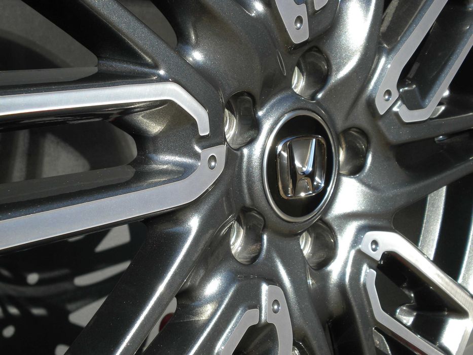 Felgi aluminiowe fabryczne 18 5x114,3 Honda HRV HR-V RU ryskitransportowe