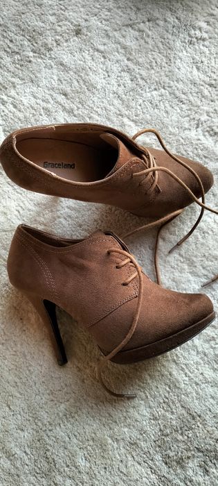 Botki obcas brąz szpilka wiązane ekozamsz r. 37 Graceland