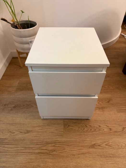 Mesa de Cabeceira KULLEN