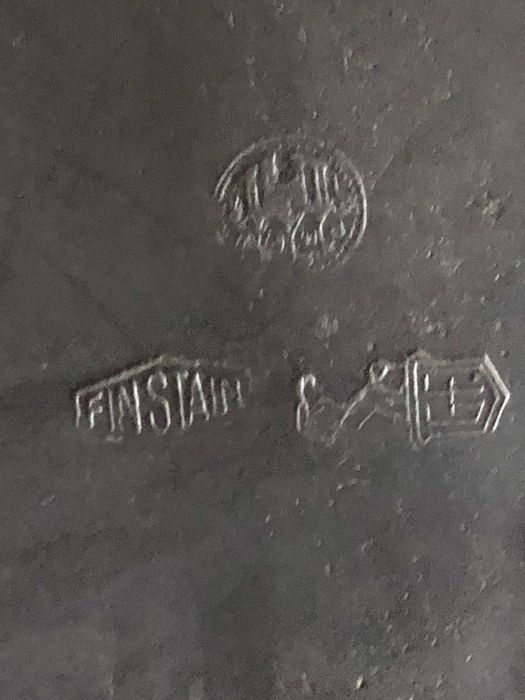 Taça de estanho antiga