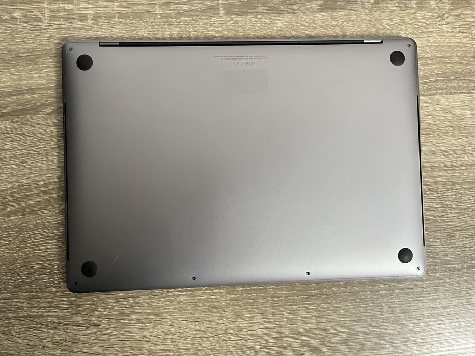 Macbook 15 pro 2019, 16/512, i9, 13 циклів АКБ (нова батарея)