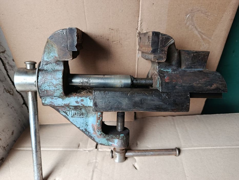 Тиски лещата  тиски слесарные  СССР 80  мм