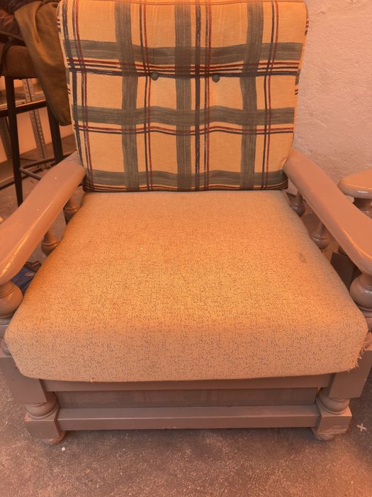 Sofá-Cama + 2 Cadeirões em Madeira Maciça