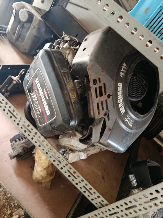 Silnik Briggs 18hp vanguard