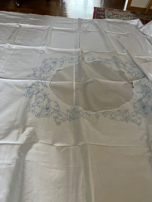 PRL biała pościel haftowana