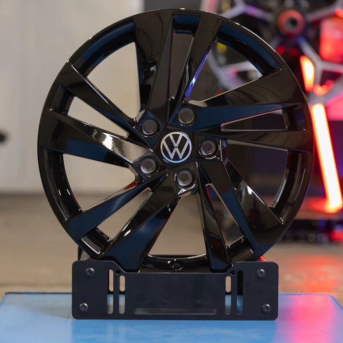 NOWE ORYGINALNE Felgi 17" Volkswagen Golf Jetta Passat Tiguan T-Roc