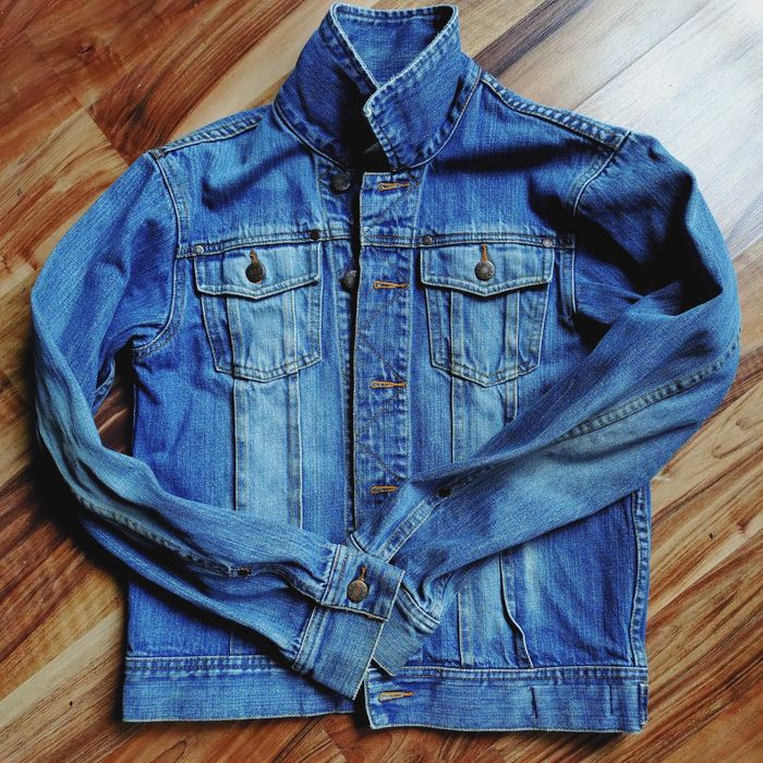 Katana H &M L. O. G. G.