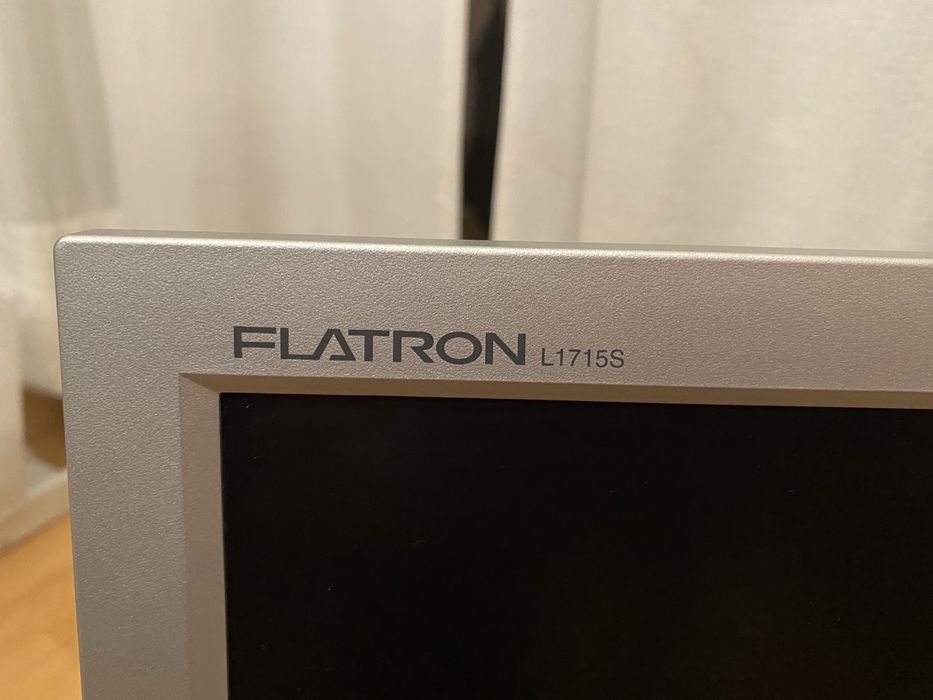 LG 17" Monitor437518337741967362