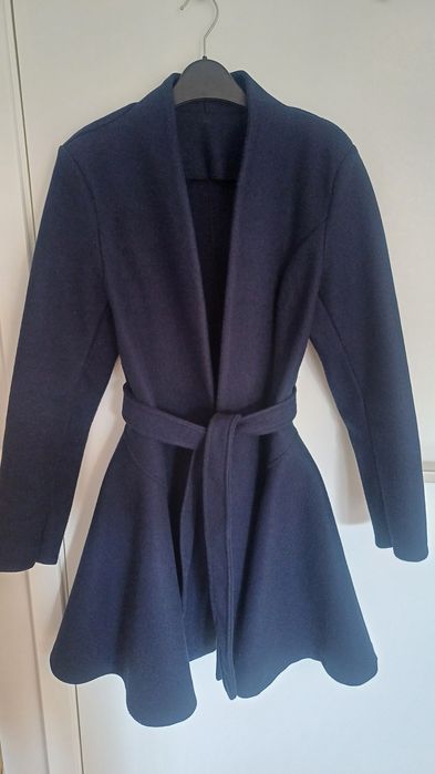 Casaco com cinto (NOVO)- M