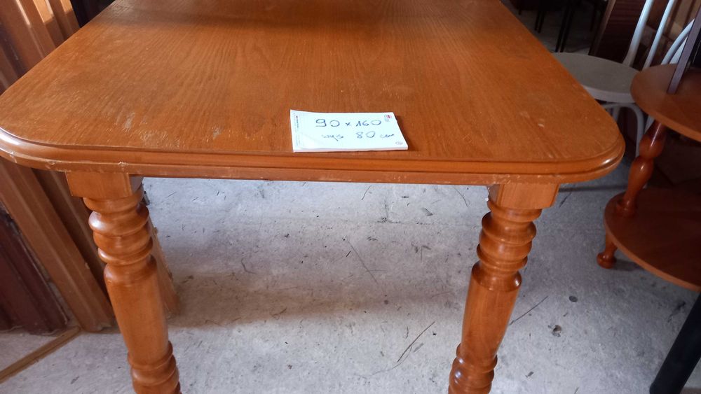 stół rozkładany-duży drewniany.