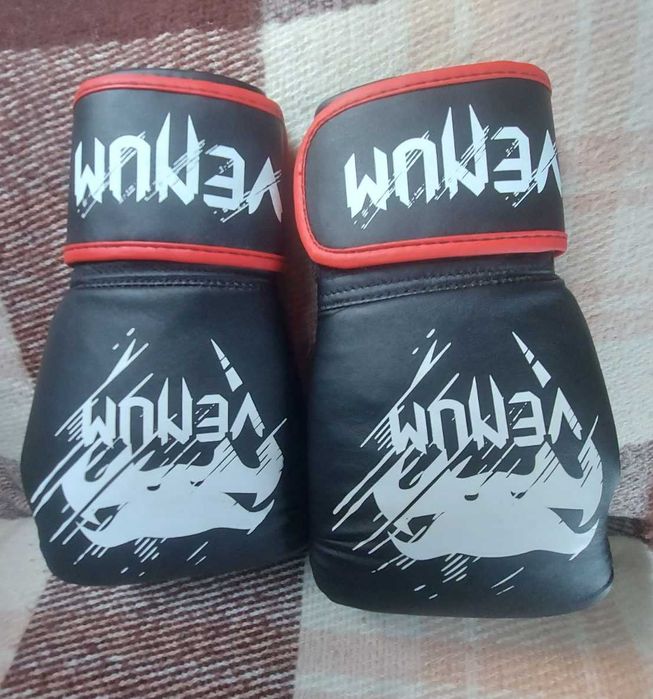Дитячі боксерські рукавички Venum Contender Black / Red