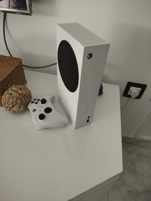 Vendo Monitor LG 4K 27uk650-w e xbox series s