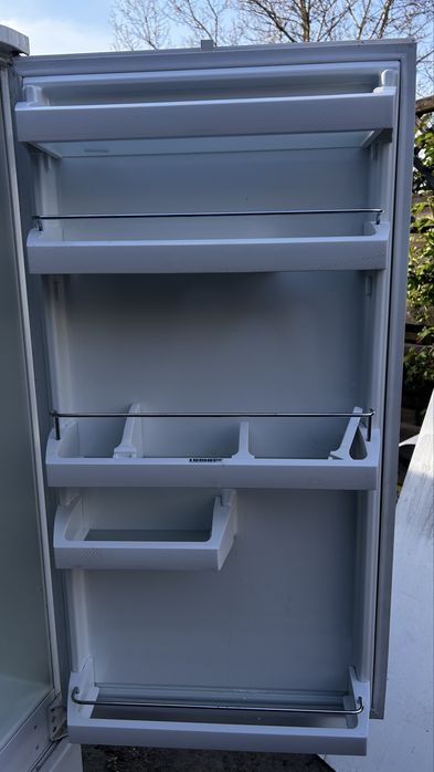 Liebherr kompletne wyposazenie  wnetrza lodowki
