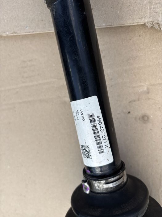 Піввісь передня VAG 4M0407271K Q7, Q8, Touareg, Bentley