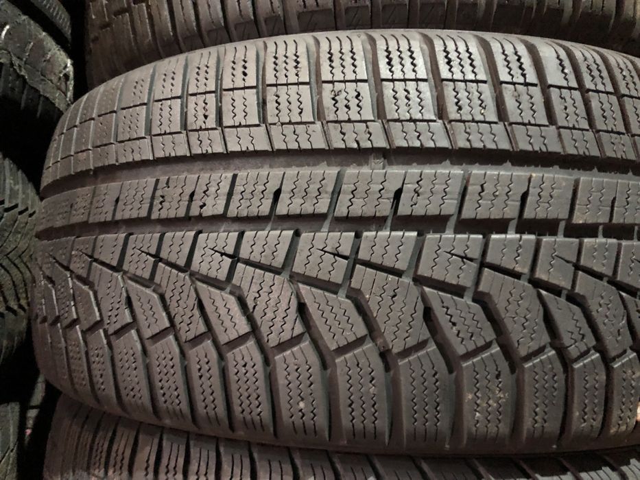 Комплект Шин б/у зима 235/55 17 Hankook Isept evo2
