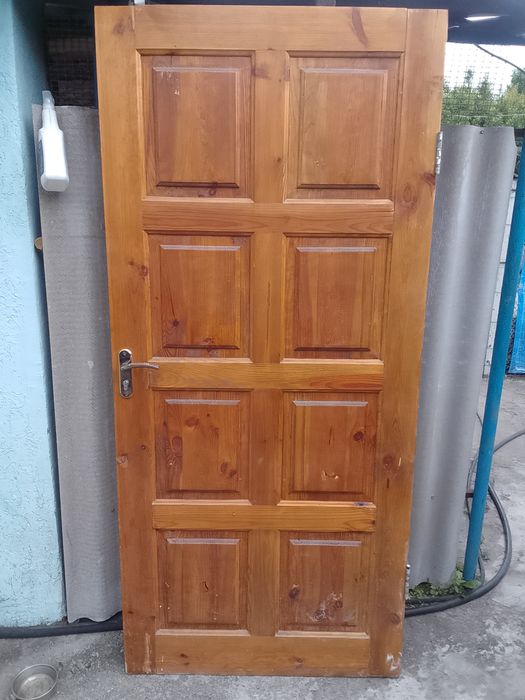 Продам двери б/у