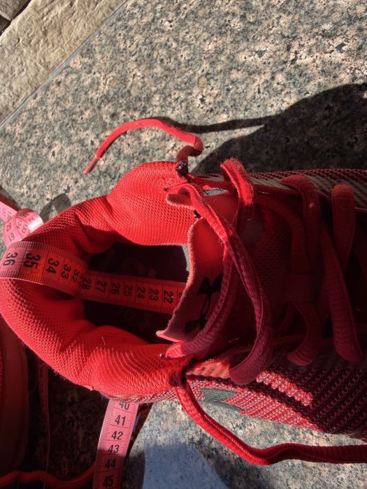 Under Armour кросівки 44 розмір