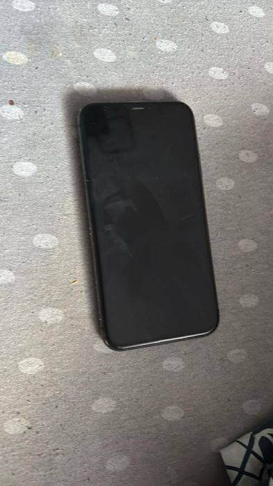Czarny iPhone 11 pamięć 128