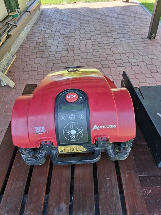 kosiarka robot firmy Ambrogio typ L30 Elite
