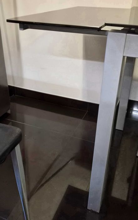 Mesa vidro extensível e 4 cadeiras
