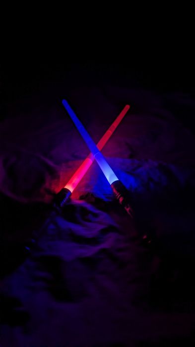 Игровой набор лазерные мечи star wars светящийся красный меч синий