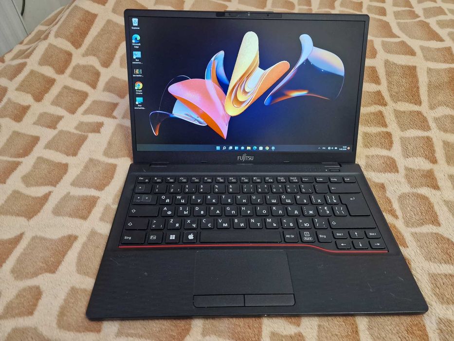 Fujitsu E5412/IPS/Core™ i5-1235U(12Gen)8GB/256GB/UHD 12Gen 4GB