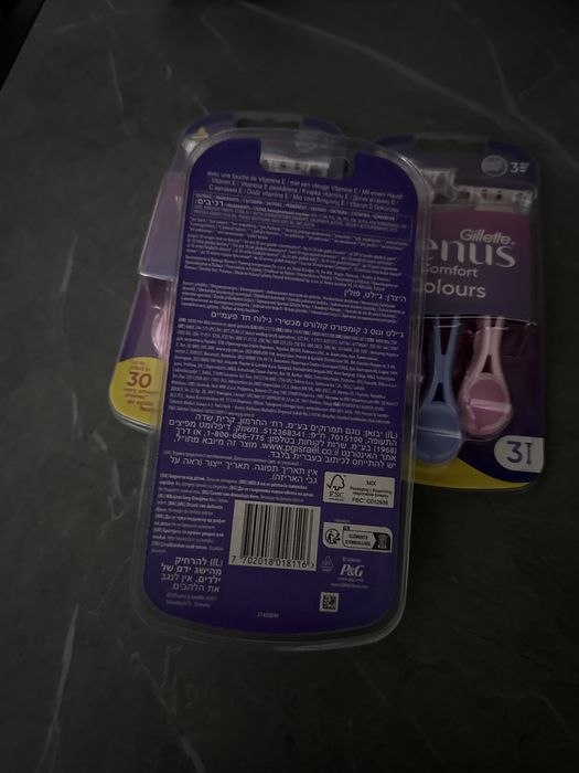 Gillette Venus Comfort Colours