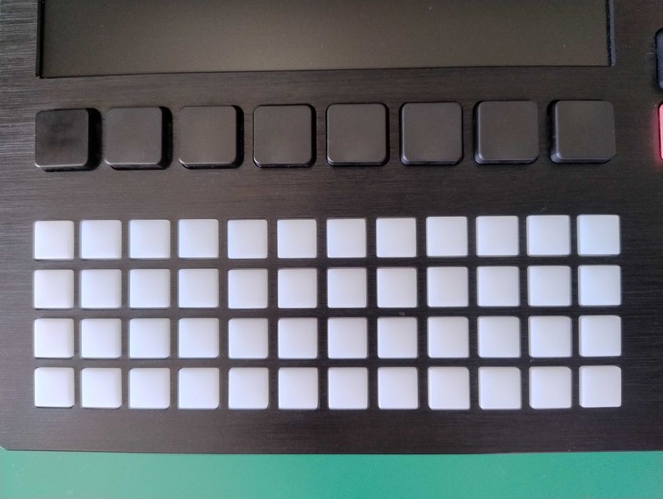 Polyend Tracker (sampler, MIDI sekwencer, syntezator)