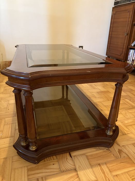 Mesa de sala em vidro