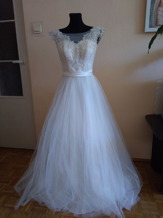 Wyprzedaż szafy! Delikatna suknia ślubna, ivory, r. XS