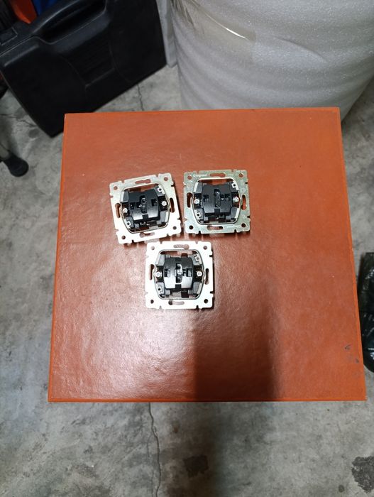 Botões legrand galea