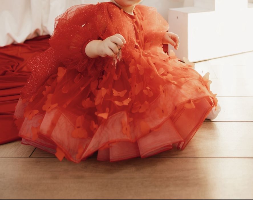 Святкова сукня на 1 рік ,сукня на дівчинку червона