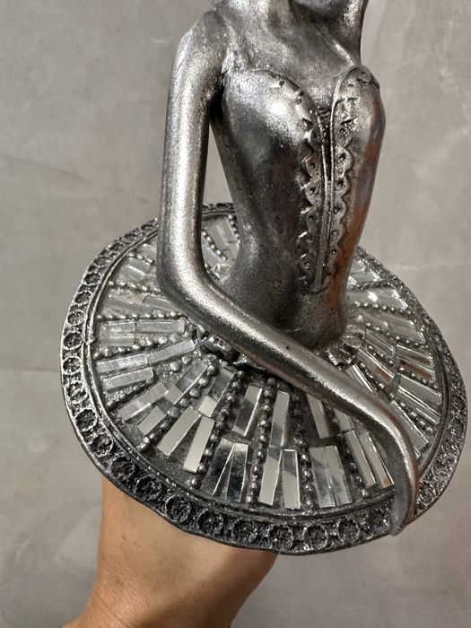 Baletnica na pointach figurka statuetka tutu paczka balet