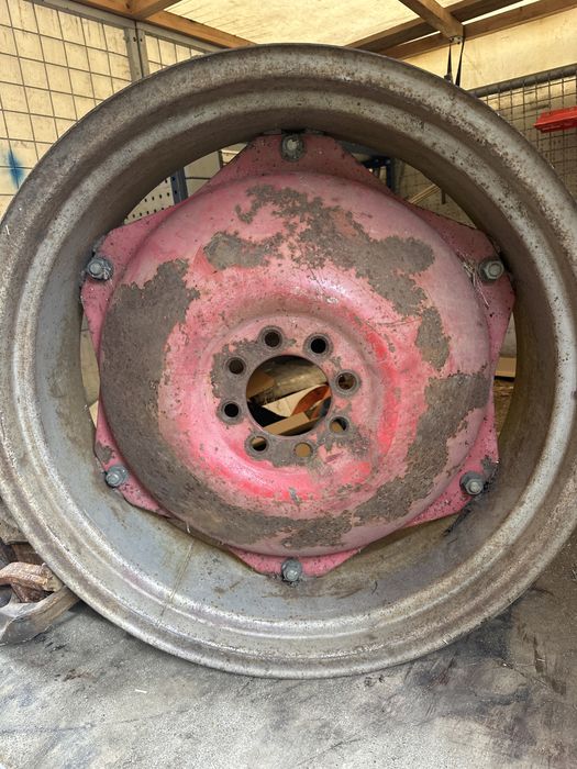 Felga 28 cali  Massey Ferguson 35 ,135