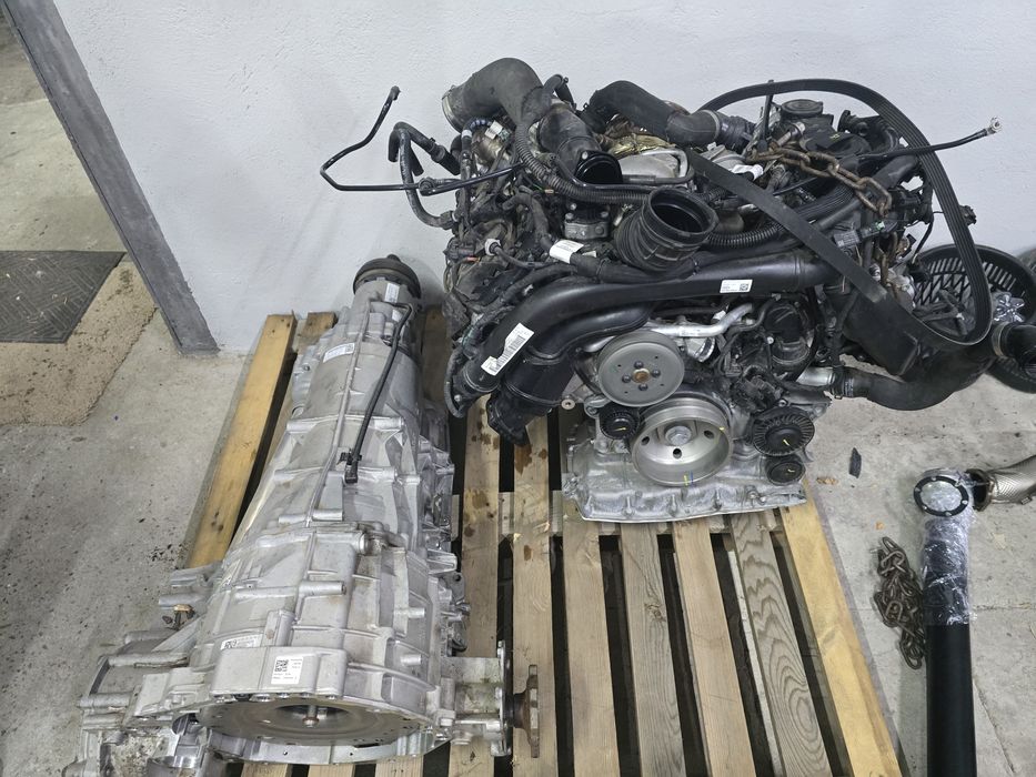 Мотор двигатель AUDI  A7 A8   3.0 tfsi CZS разборка запчасти