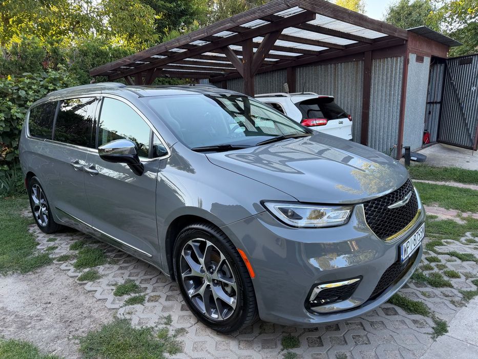Chrysler Pacifica Bezwypadkowe 100% , LIMITED , szklany dach, radar , led ,LPG ,hak euro