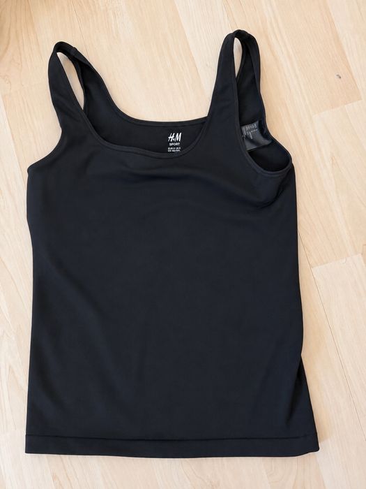 Чорна спортивна майка H&M Sport
