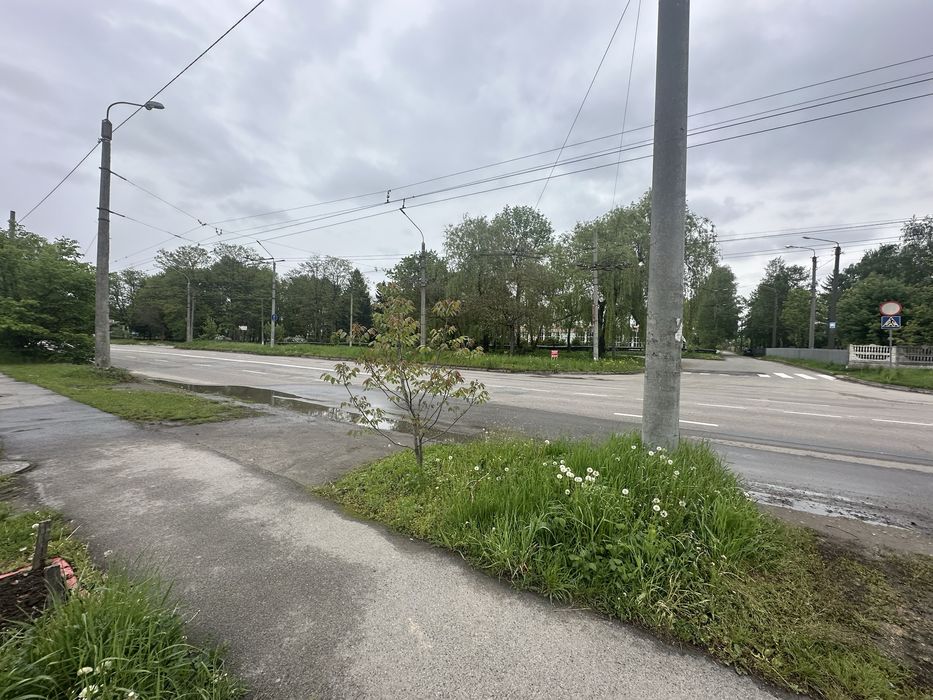 Продам земельну ділянку вул. Юності площа 15 соток є всі комунікації