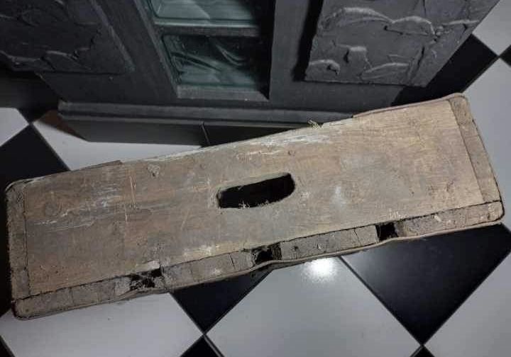 Unikatowa niemiecka drewniana skrzynka z okresu II wojny światowej