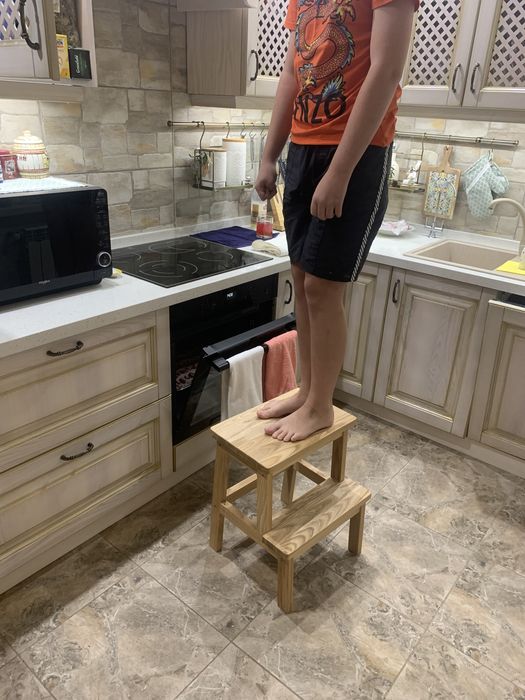 Лесніца,Лисенка,табуретка,стул-лестніца,