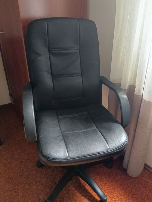 Cadeira de escritório preta