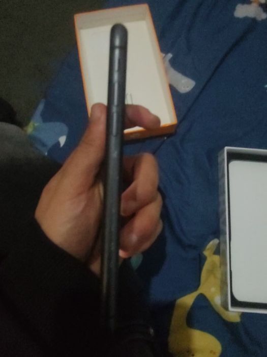 Iphone 11 64 GB Apple