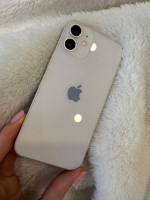 IPhone 12 mini заблокований