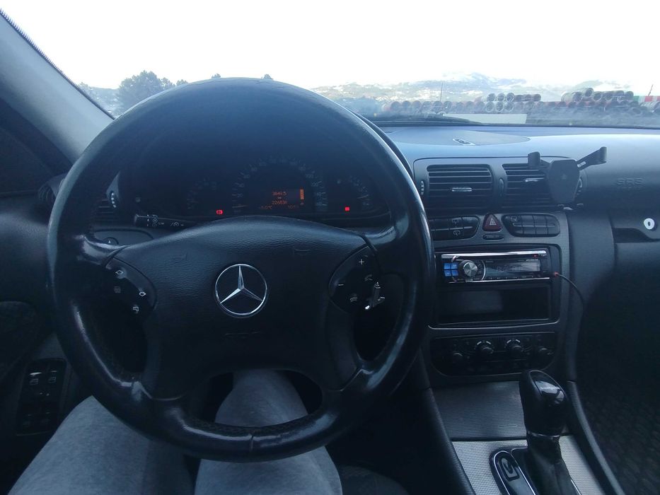 Mercedes-Benz C220