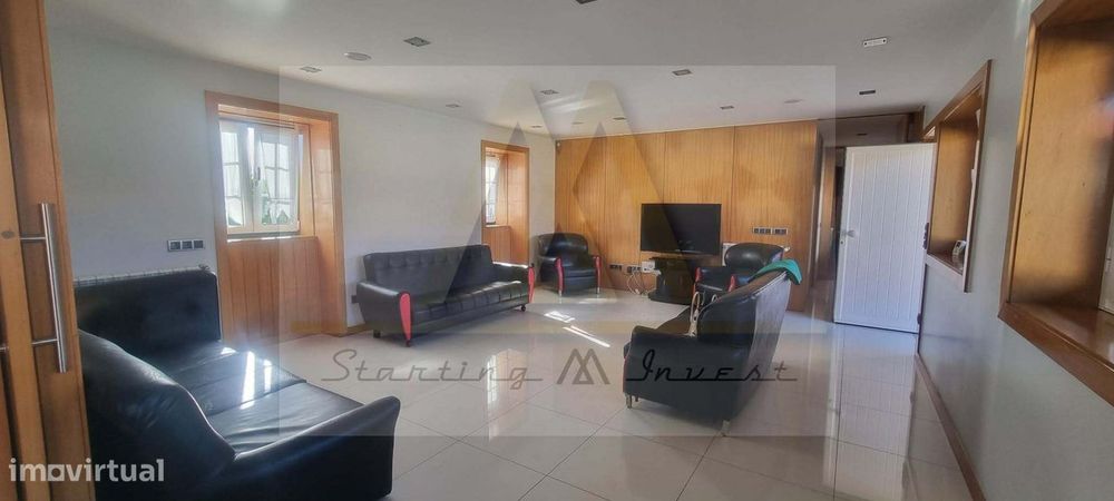 Moradia T3 mobilada com piscina. em Terroso - Póvoa de Varzim.