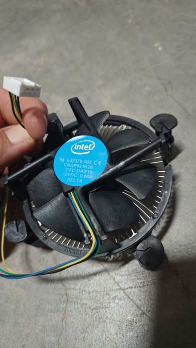 Cooler Stock Intel LGA 1151 / 1200 / 1700