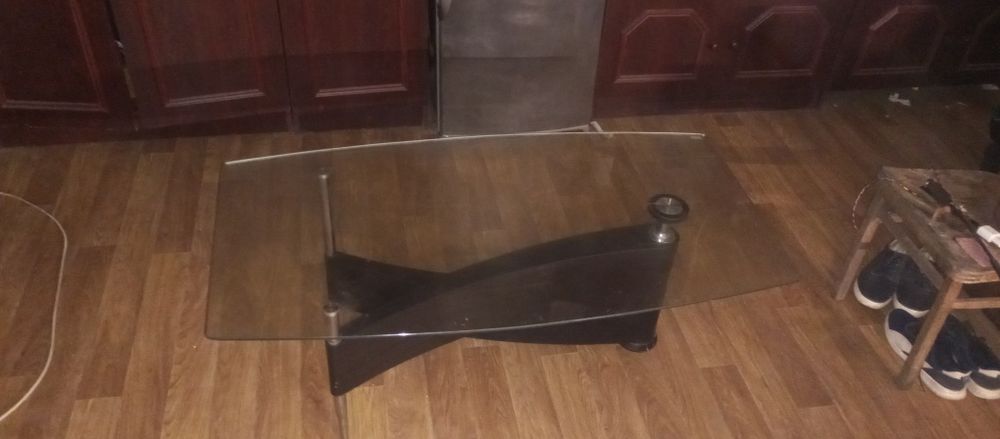 Стеклянный стол,журнальный,кухонный