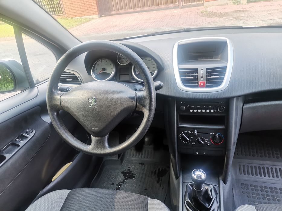 Peugeot 207 1.4 88km, 2 kpl kół, OC i PT na rok!