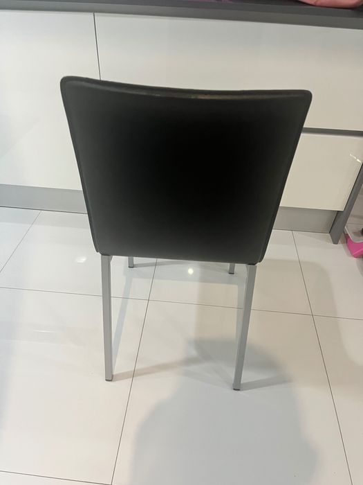 Mesa e cadeiras de cozinha